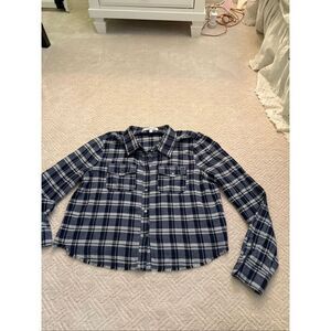 EUC Elizabeth and James Cropped Frayed Flannel